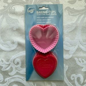 NEW Wilton Heart-Shaped Silicone Baking Cups Red/Pink Set of 12